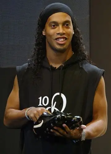 中国足球不 中国足球不